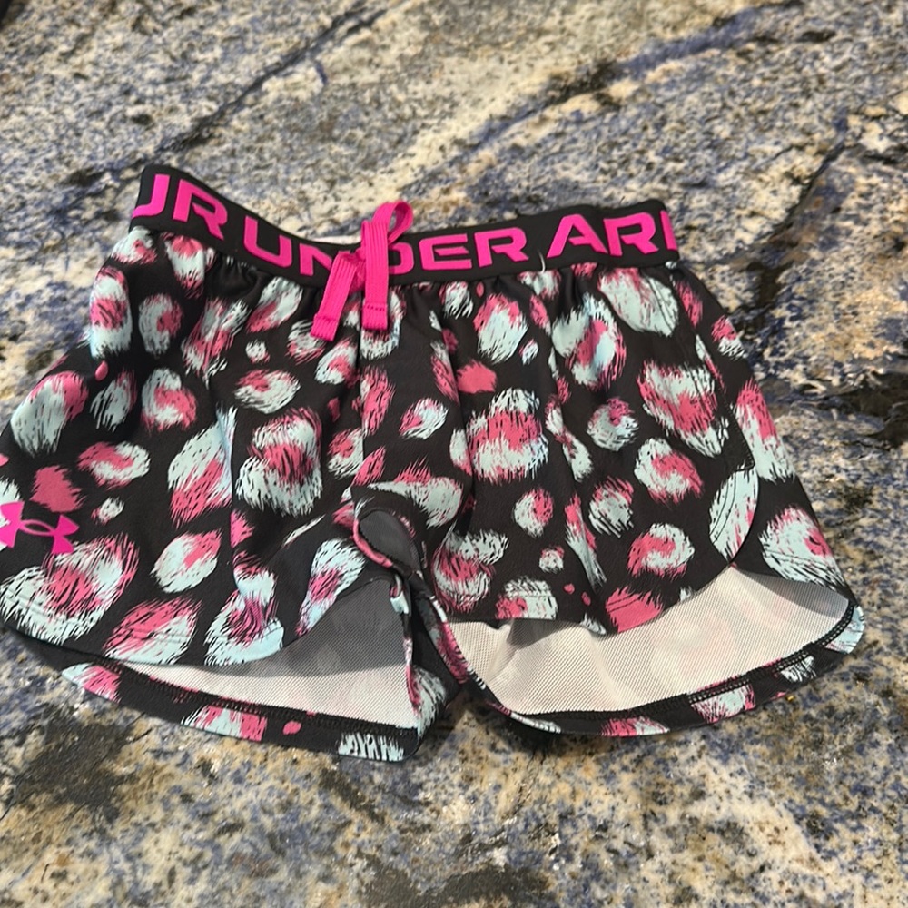 Youth Small Under Armor shorts